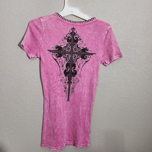 Vocal Rhinestone Cross T-Shirt Pink Black V Neck Goth Small USA Vintage Y2K - Picture 4 of 10